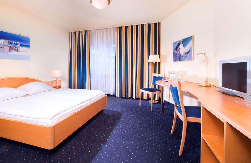 Tryp by Wyndham Luebeck Aquamarin