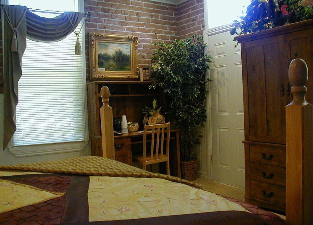 Monroe Inn