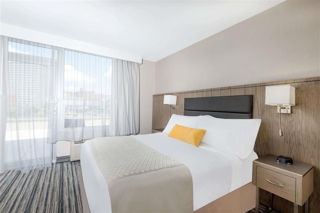 Wyndham Garden LaGuardia South