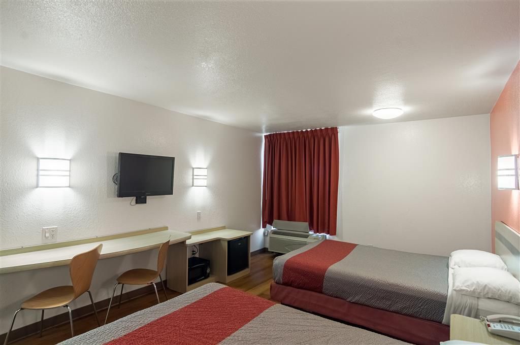 Motel 6-Oklahoma City, OK - South