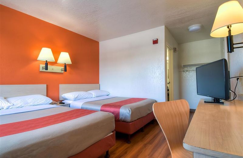 Motel 6-Stanton, CA