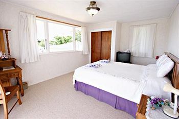 Alpha Homestead Bed & Breakfast