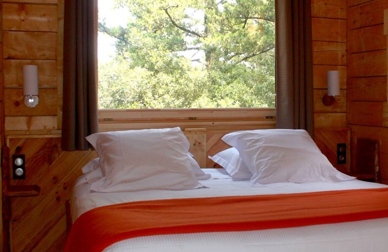 Les Cabanes Dans Les Bois
