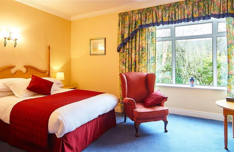 Cedar Lodge Hotel & Restaurant