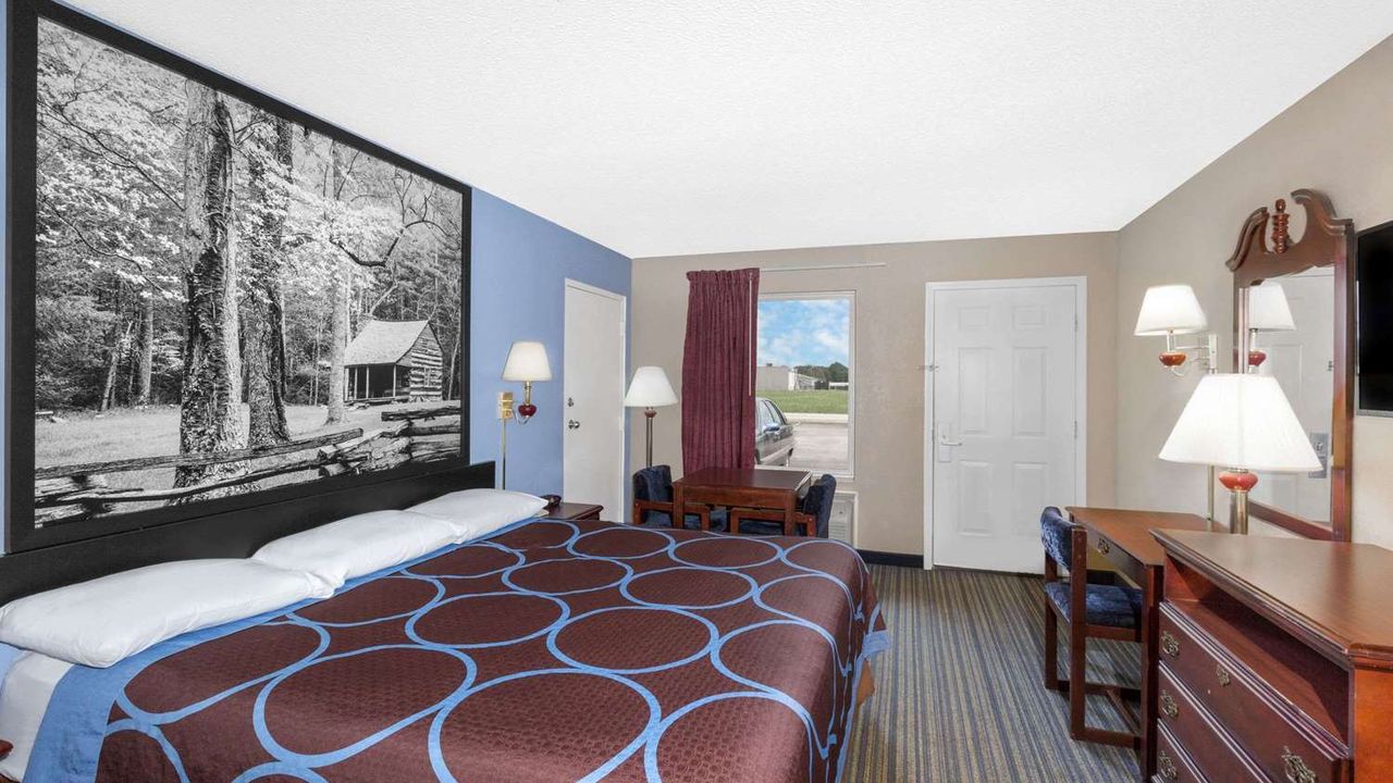 Super 8 by Wyndham Whiteville