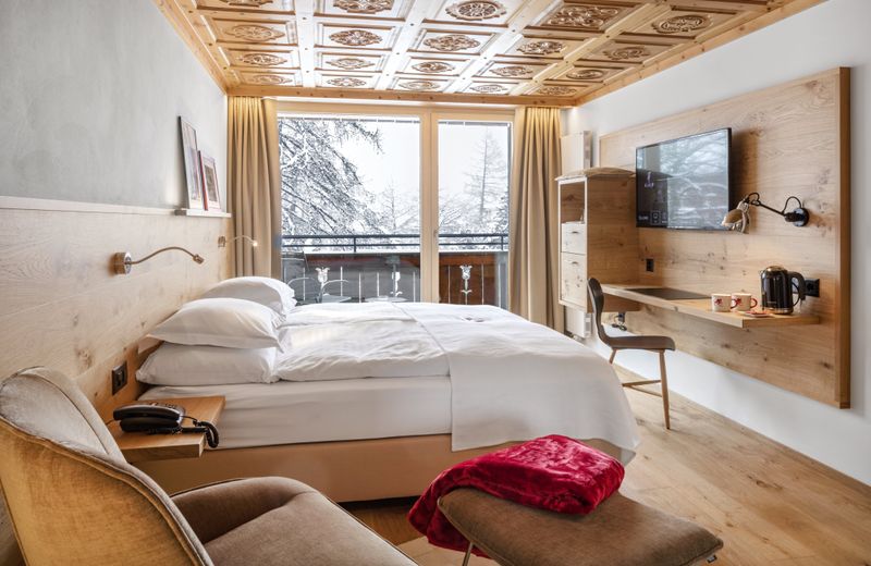 Swiss Alpine Hotel Allalin