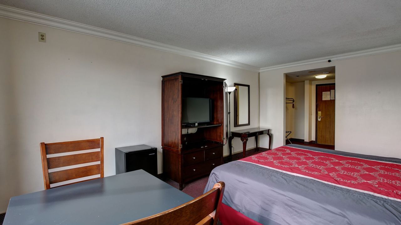 Lincoln Hotel SureStay Collection by Best Western