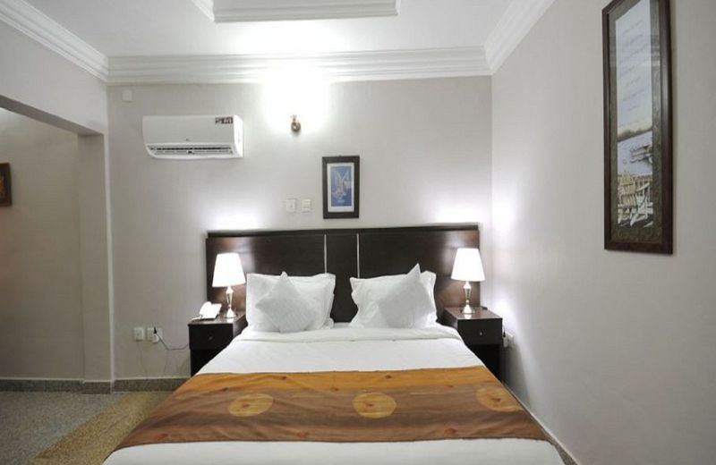 Sheer Luxury Apartments and Suites