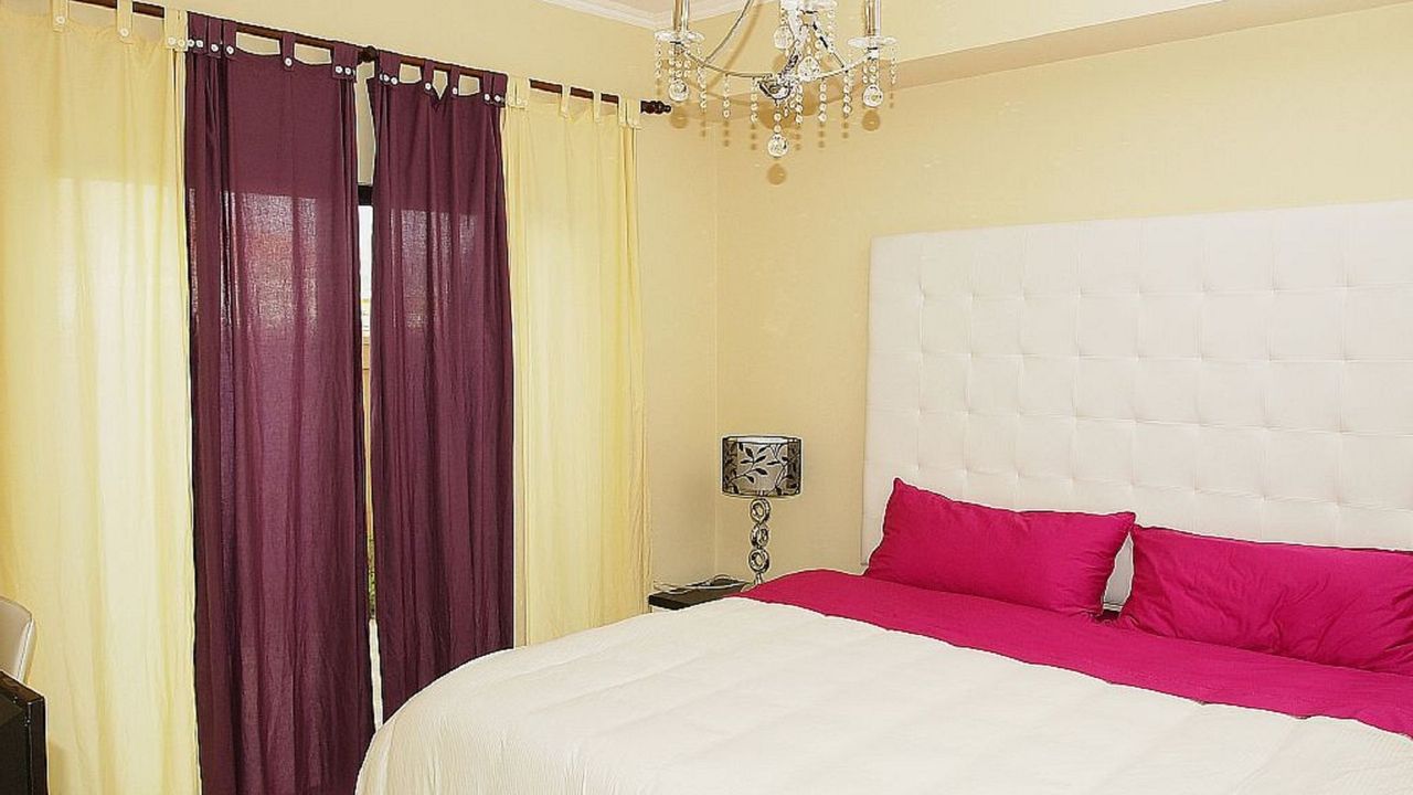 Gold Coast Luxurious and Stylish Condo