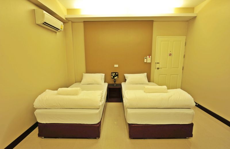 Pine Cafe and Bed