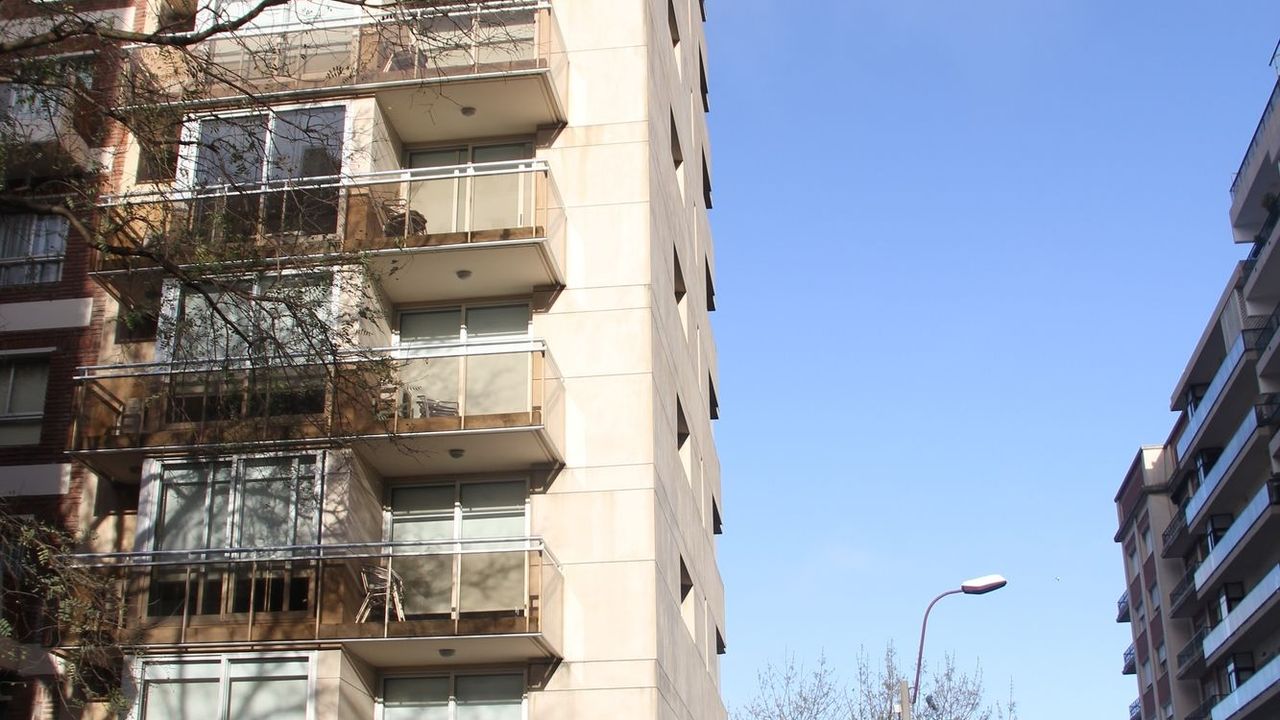 27 Suites Apart Hotel