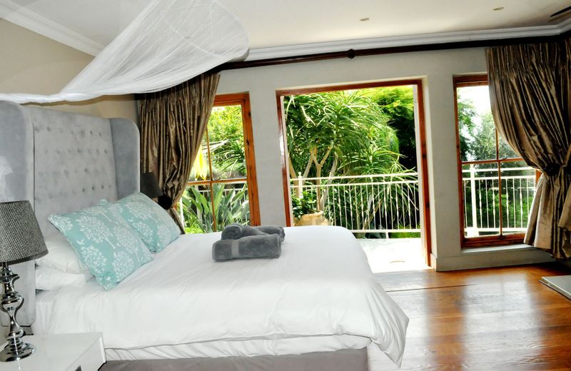 Fever Tree Manor