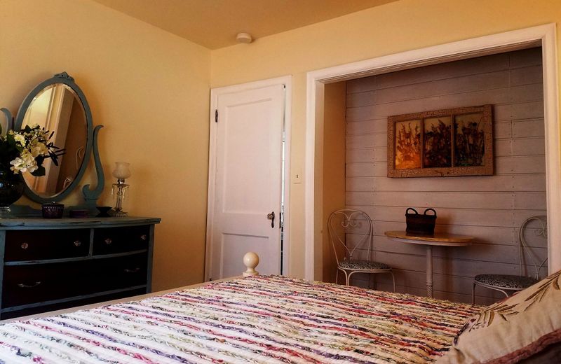 Contented Cottage Bed and Breakfast