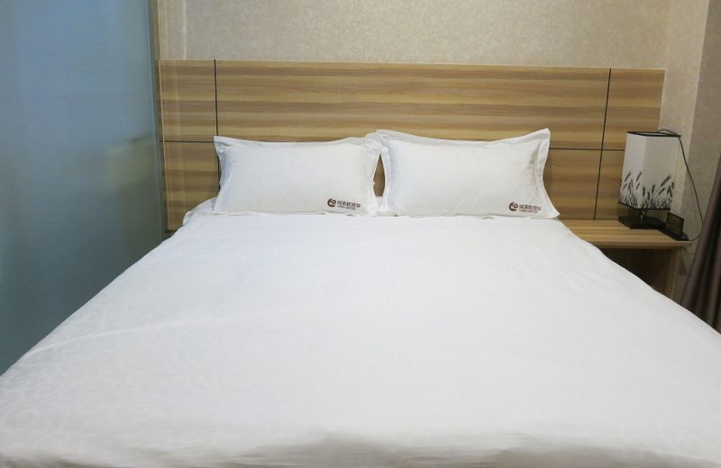 CENTER OF CITY CREO HOTEL