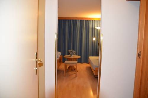 Ski-In/Ski-Out Hotel Sport