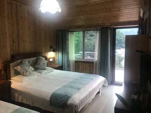 Anji Mingquan Hotel