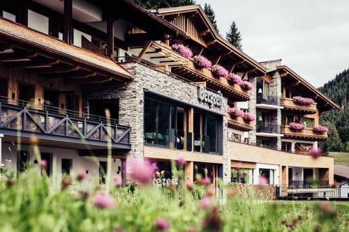 Outdoor Pictures 24