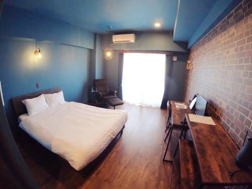 Hotel 385