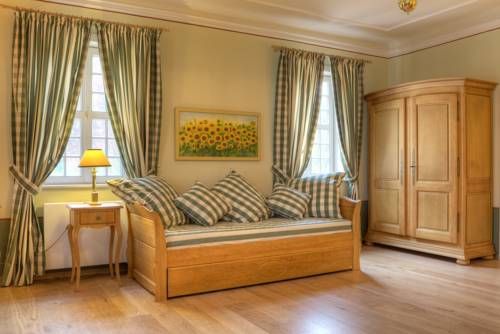 Urlaubsresidenz Marstall und Kanzlei im Schlossensemble