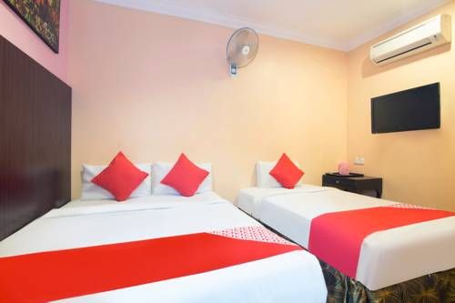 OYO 425 Hotel GS Inn