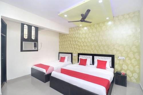 OYO 16693 Hotel Omni