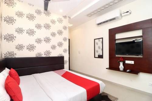 Pee Kay Royal by OYO Rooms