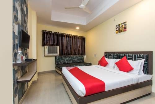 OYO Flagship 17390 Hotel Aaram MG Road