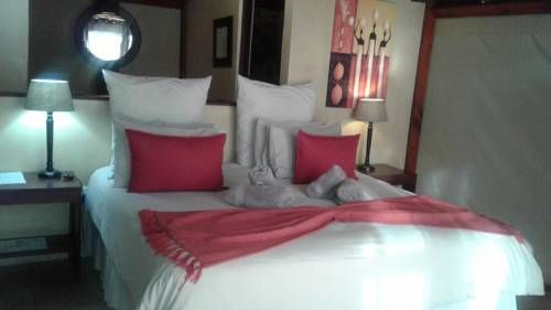 Mangwa Valley Game Lodge & Spa