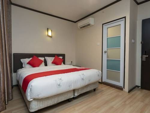 OYO 518 Hotel S bee