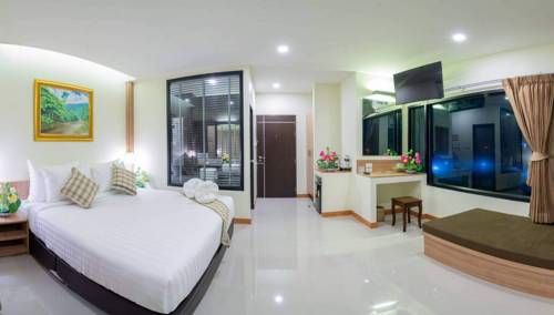 Pura Nakhon Hotel