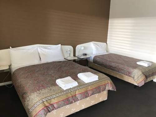 RAILWAY HOTEL MOTEL
