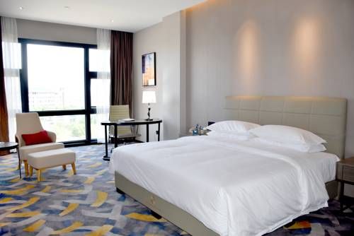 Golden Bay Hotel