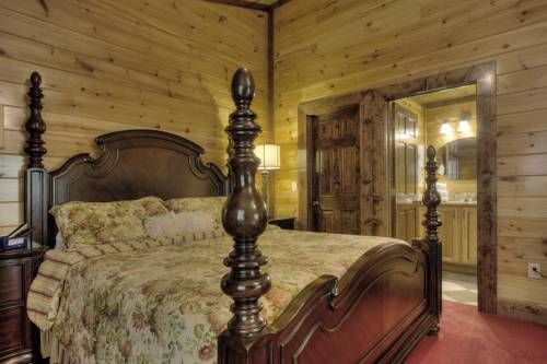 Mystical Creek Pool Lodge 600 - Six Bedroom Cabin
