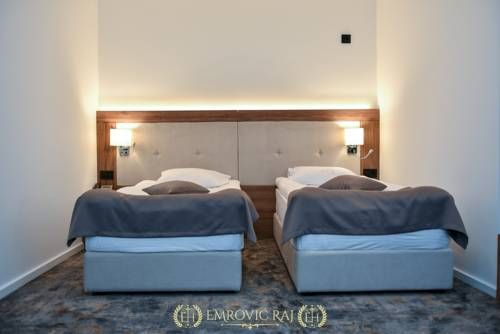 HOTEL EMROVIC RAJ