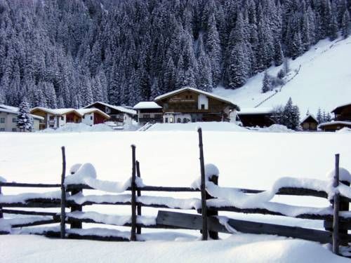 Outdoor Pictures 24