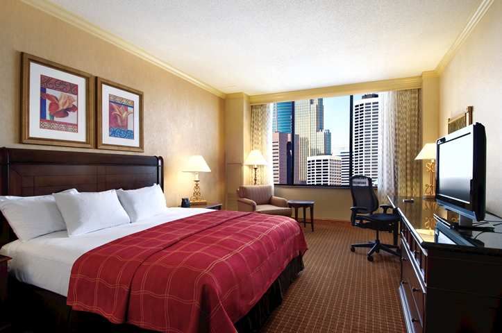 Hilton Minneapolis