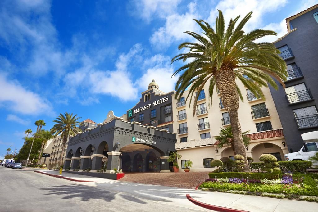 Embassy Suites by Hilton Los Angeles International Airport South