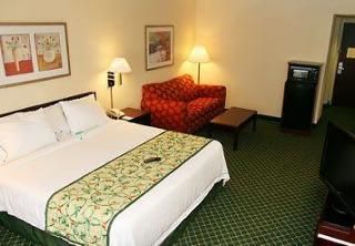 Fairfield Inn & Suites Charlotte Arrowood