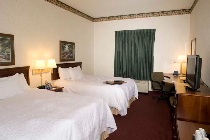 Hampton Inn & Suites Springfield