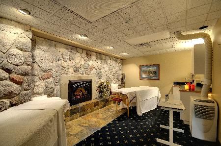 Ramada by Wyndham Pinewood Park Resort North Bay