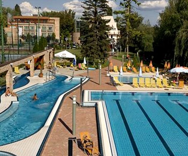 Holiday Beach Budapest Wellness Hotel with Sauna Park