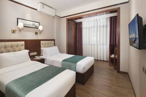 Old Time Lily Hotel
