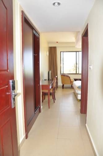 Luwa Evergreen Hotel