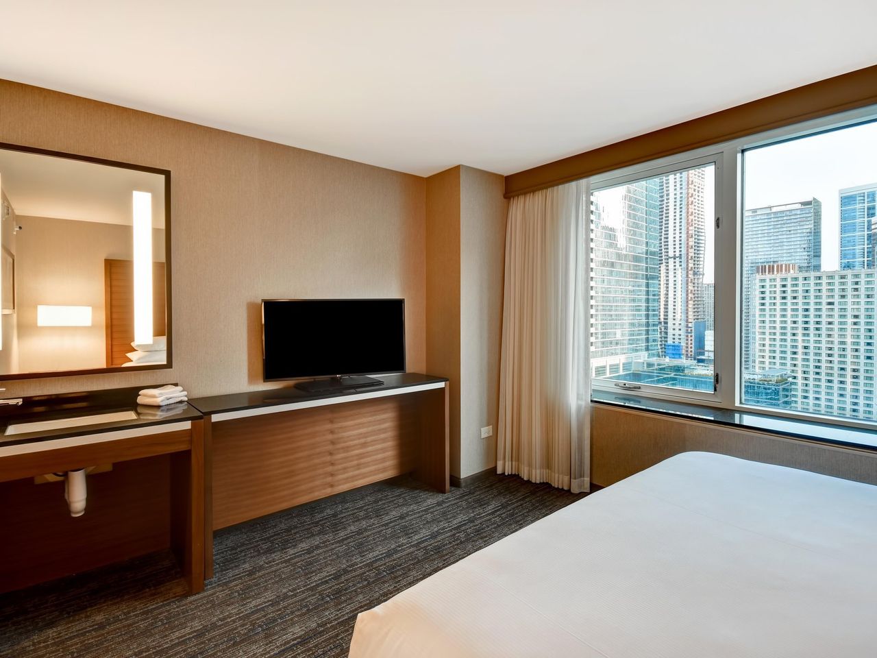 Embassy Suites Chicago Downtown Magnificent Mile