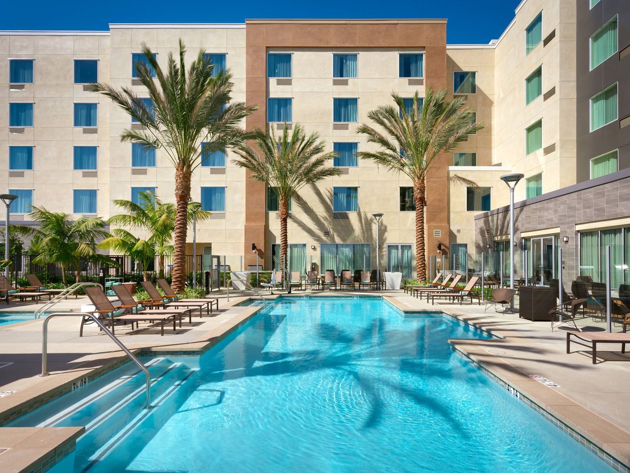 Courtyard by Marriott Los Angeles LAX/Hawthorne