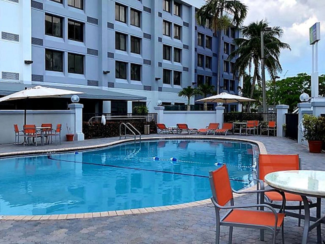 Holiday Inn Express Hotel & Suites Miami - Hialeah(Newly Renovated), an IHG Hotel