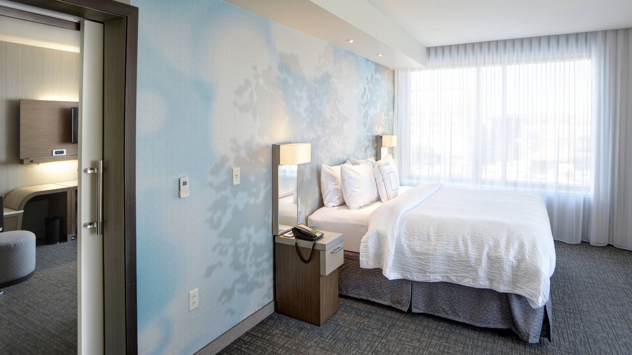 Courtyard by Marriott Muncie at Horizon Convention Center