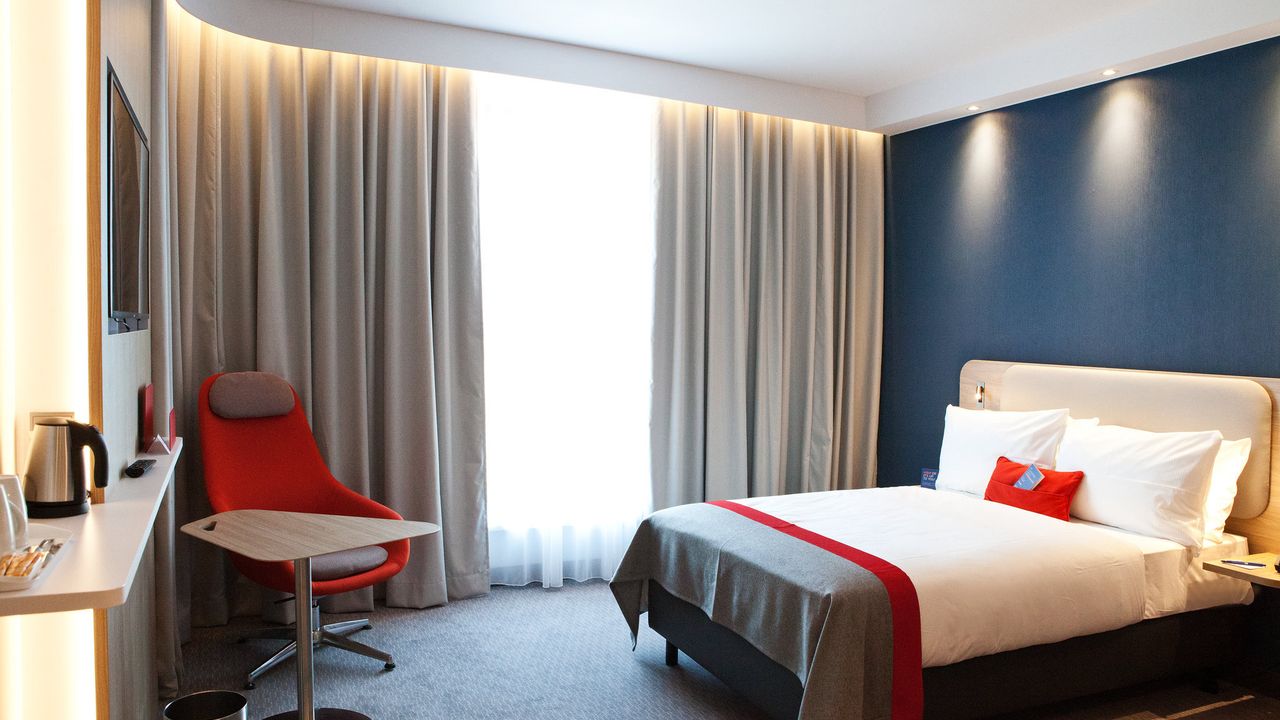 Holiday Inn Express Frankfurt Airport - Raunheim, an IHG Hotel