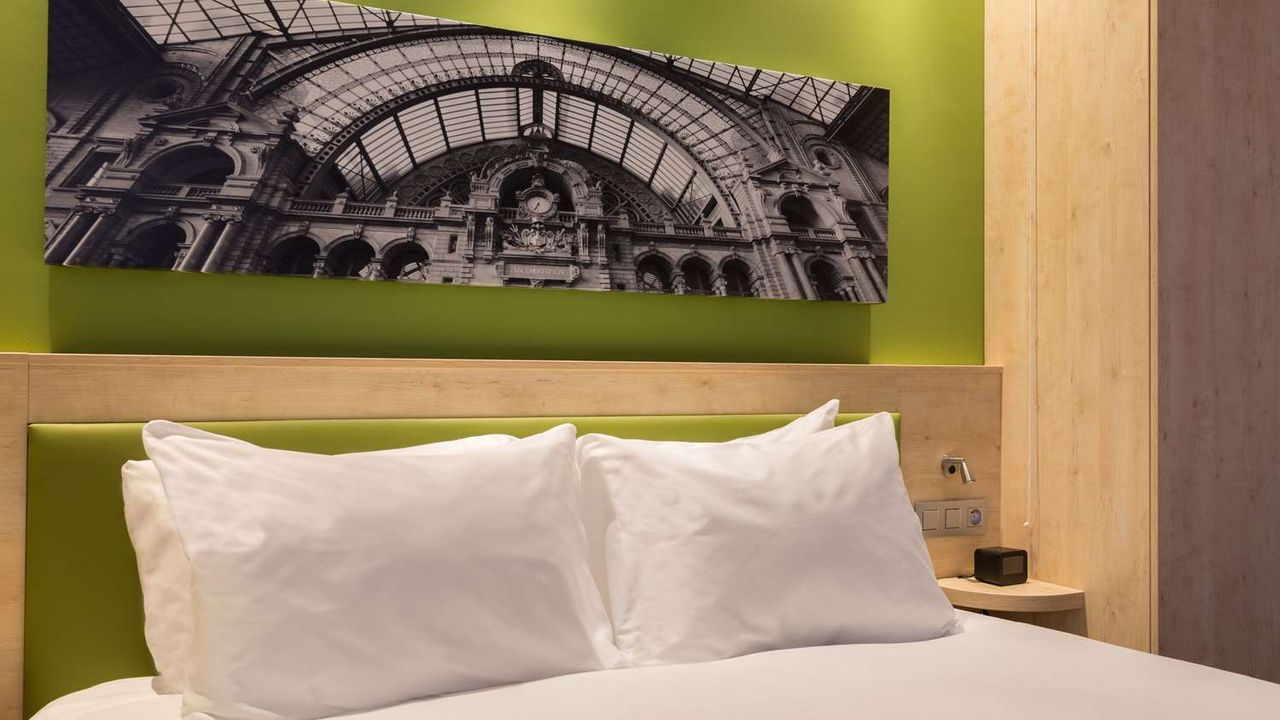 Hampton by Hilton Antwerp Central Station