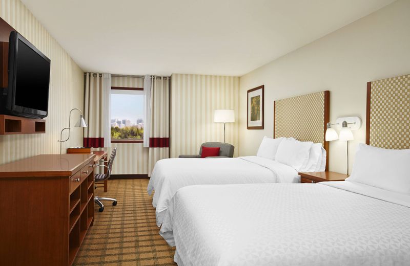 Four Points by Sheraton Edmonton South